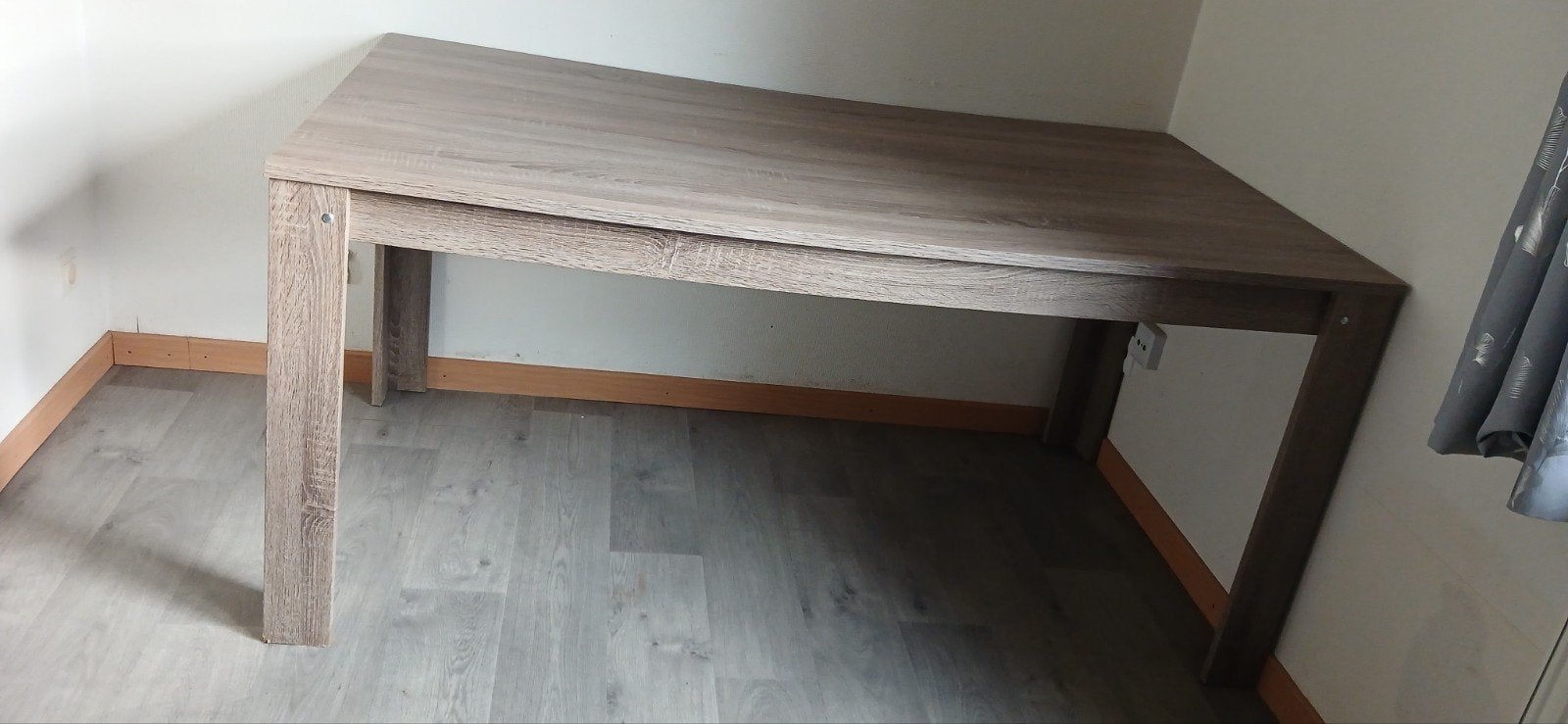 table de salle a manger a donner, 150 à 200 cm, Enlèvement, Utilisé, 50 à 100 cm