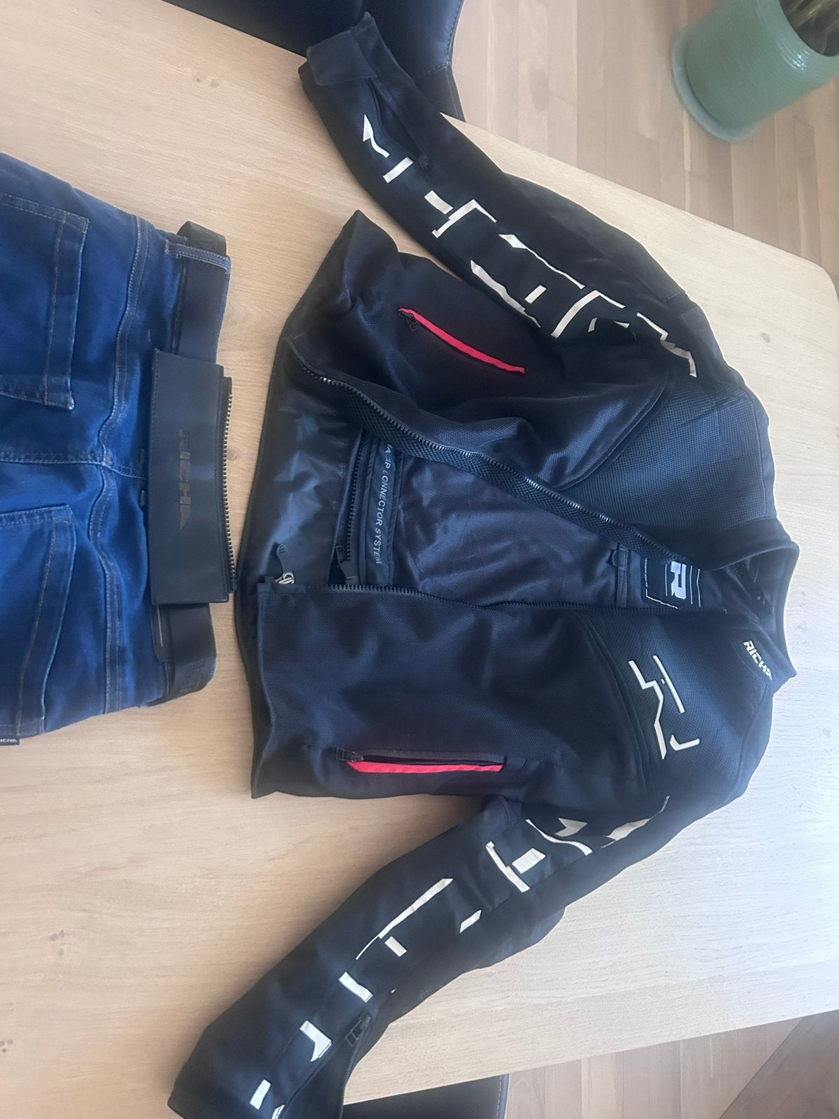 Motovest Richa maat M, Ophalen