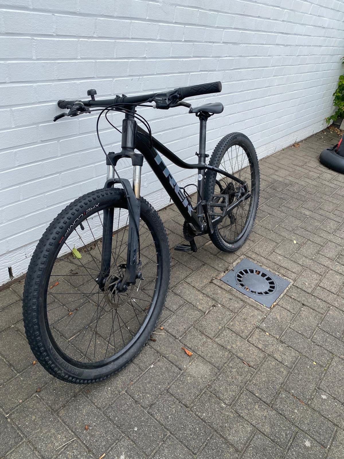Mountainbike trek marlin 4  27,5 inch, Ophalen, Zo goed als nieuw, Trek
