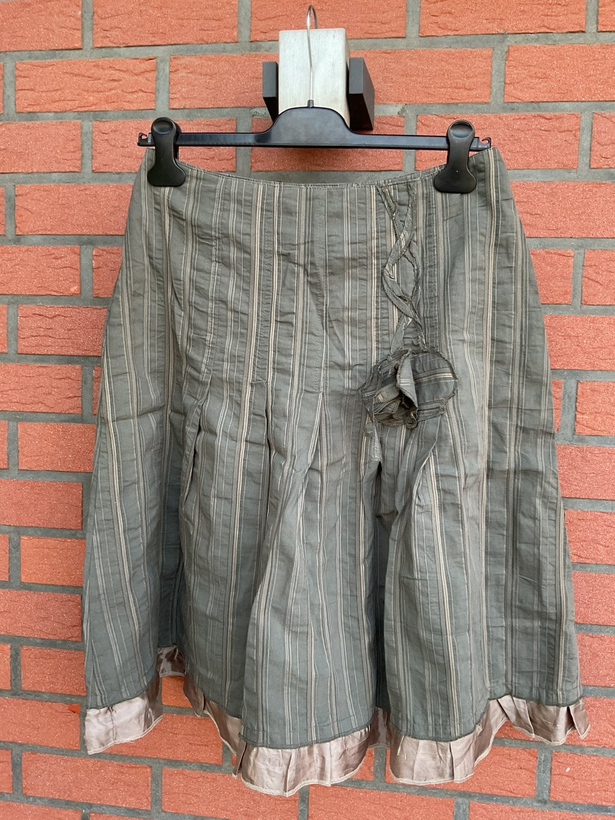 Mooi rok Maat 44 zie foto en beschrijving, Kleding | Dames, Rokken, Maat 42/44 (L), Ophalen of Verzenden, Zo goed als nieuw, Knielengte