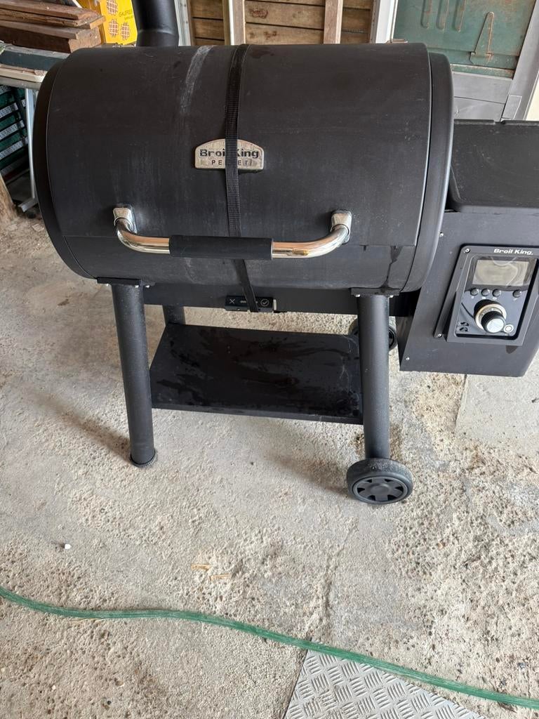 BARBEQUE BROIL KING PELLET 500 ICL SPIT, Ophalen, Zo goed als nieuw