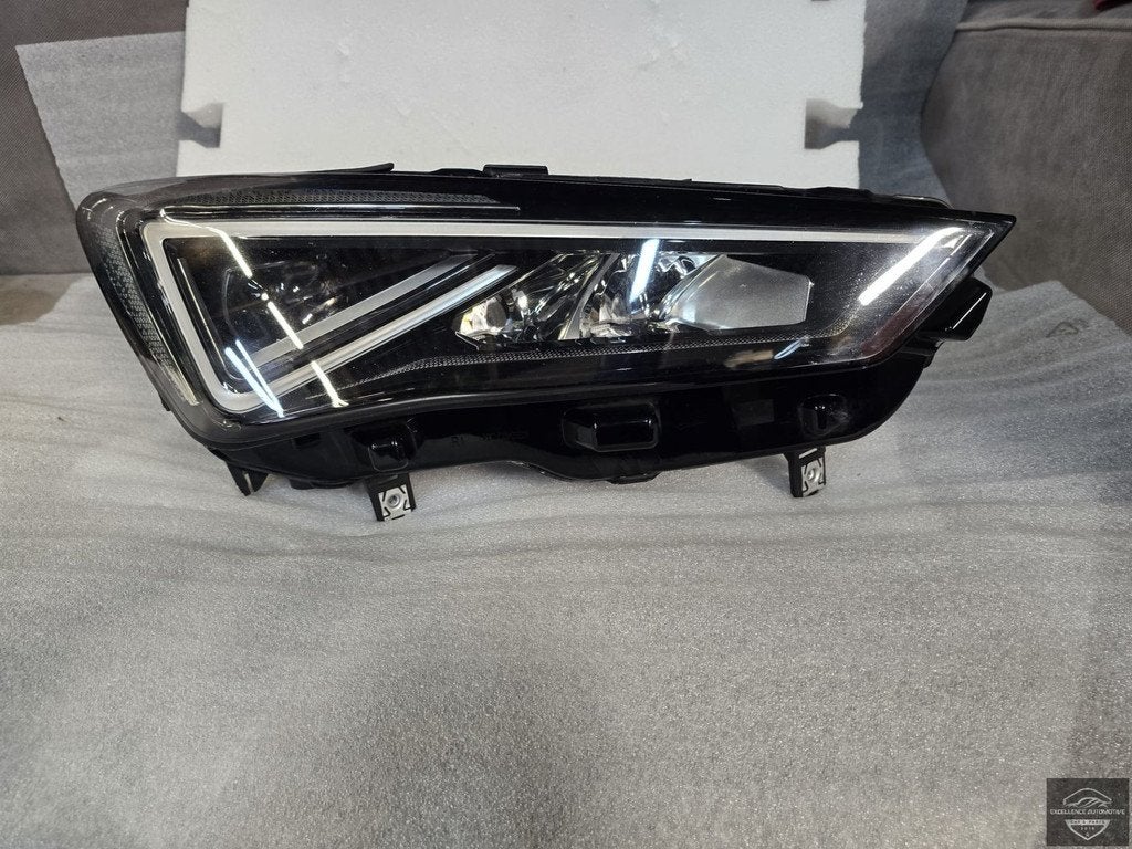 Phare avant LED droit pour Seat Tarraco 2019-2024 5FJ941008J, Autovia A-2, Km 585 585
08760  Martorell, ES, SEAT S.A., Utilisé