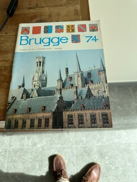 Brugge 74 10 jaargang nr 39 1974 driemaandelijks tijdschrift, Ophalen of Verzenden, Zo goed als nieuw, Overige typen