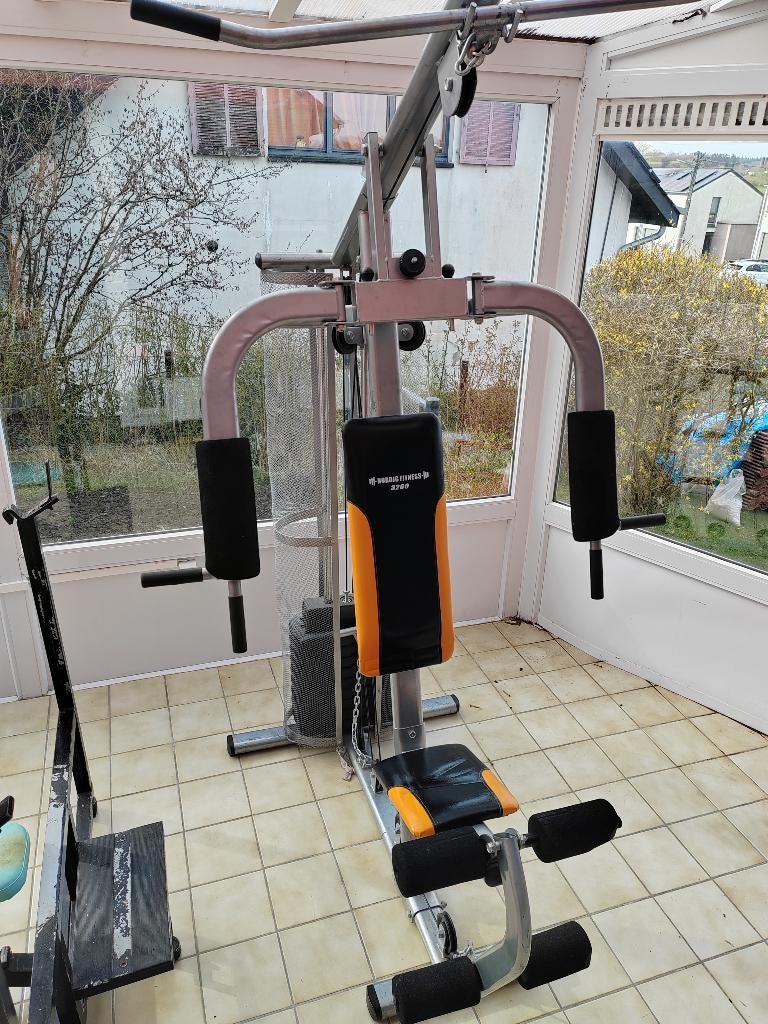Appareil de musculation + banc de musculation + altères, Ophalen, Benen, Overige typen, Zo goed als nieuw