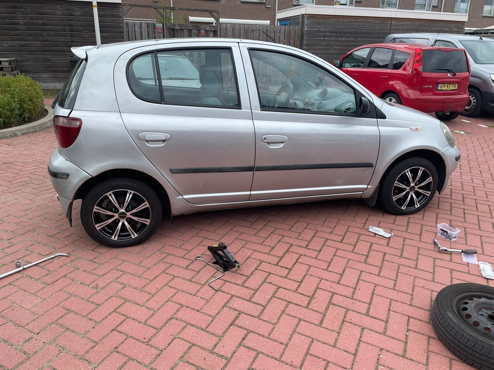 Aileron de toit pour la Toyota Yaris, Autos : Pièces & Accessoires, Carrosserie & Tôlerie, Haillon arrière, Toyota, Arrière, Utilisé
