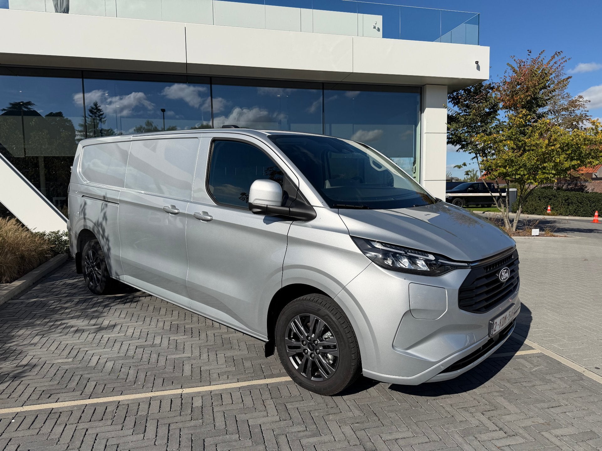 Ford Transit Custom 320L LIMITED PHEV, Autos, Achat, Euro 6, 3 places, Autres couleurs