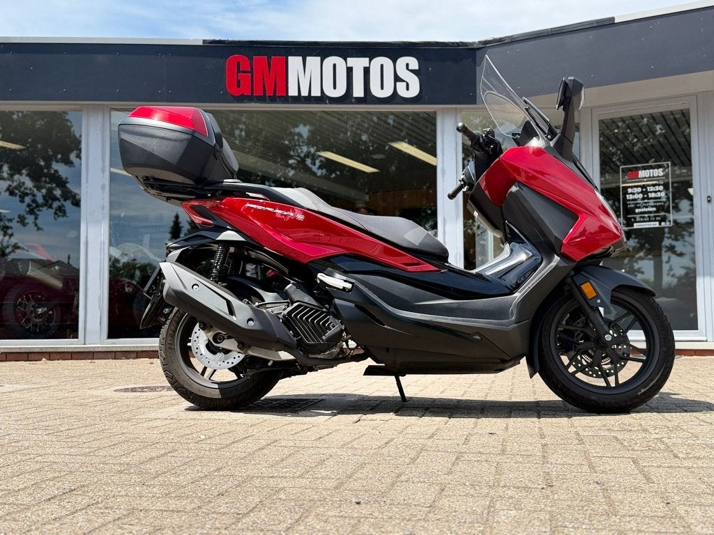 Honda Forza 125, Motos, Scooter, Entreprise, Occasion, 125 cm³