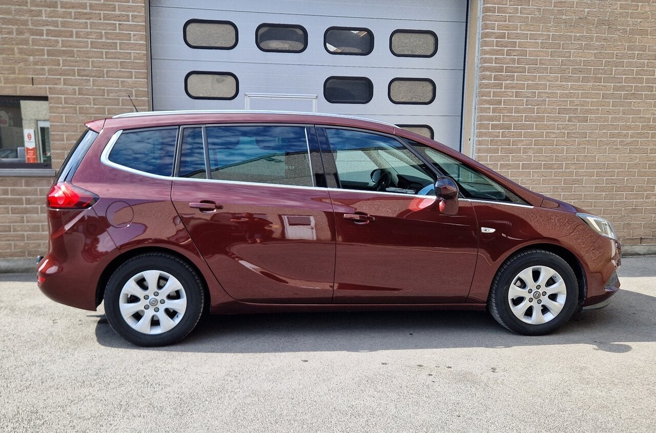 Opel Zafira Tourer 1.4 Turbo Innovation, Auto's, Zwart, Bruin, 0 kg, Bedrijf