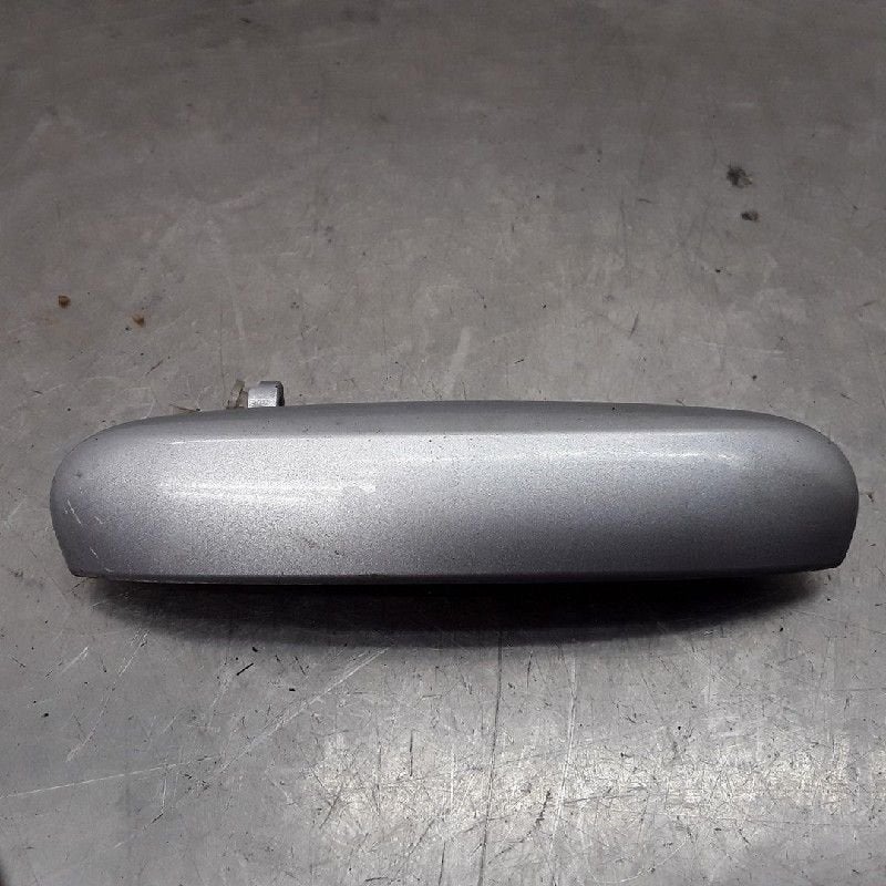 POIGNEE EXTERIEURE AVANT DROITE Mitsubishi Space Star (A0), Utilisé, Avant, Mitsubishi