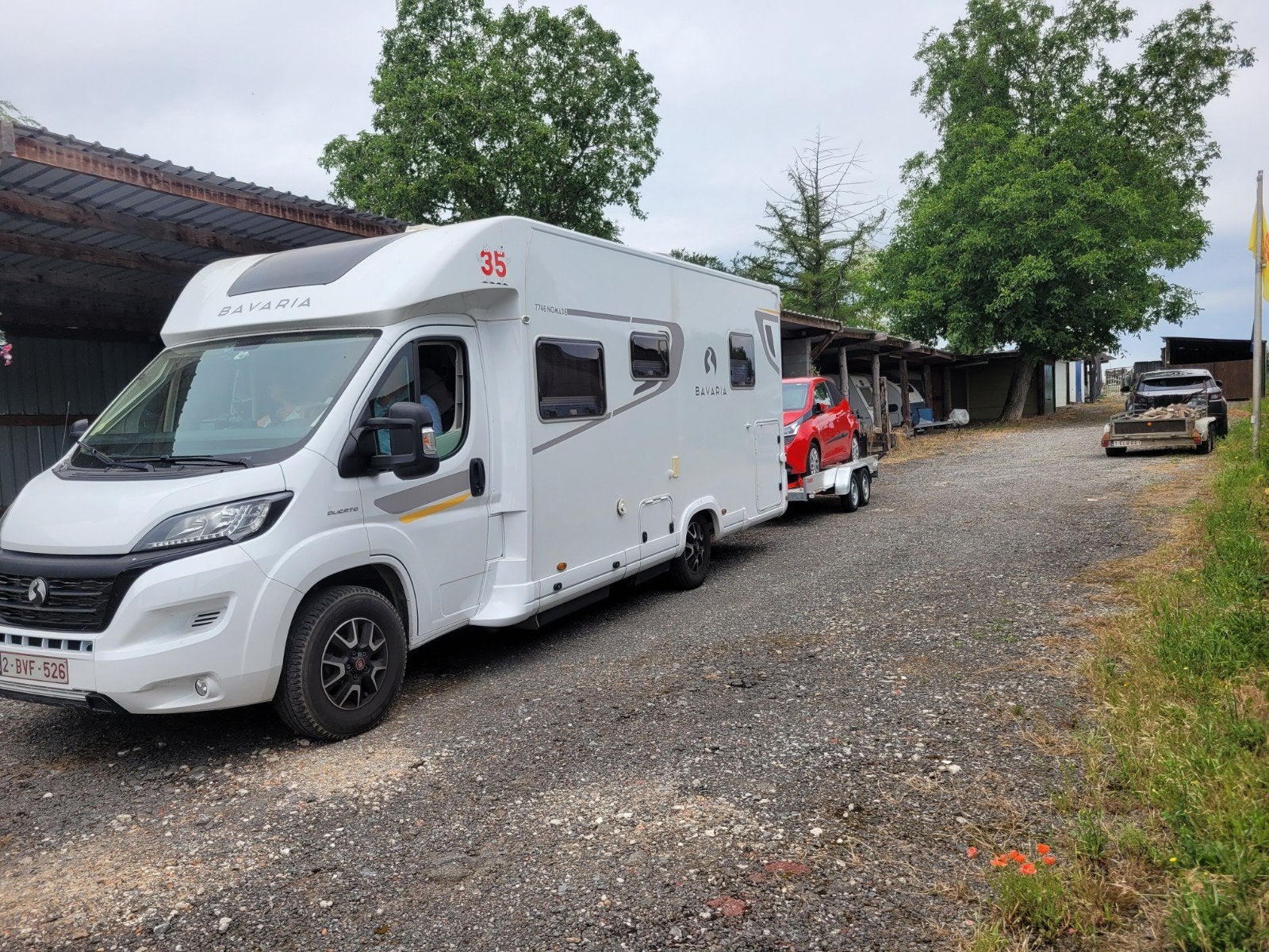 av motorhome par tel 0477/975218, Caravans en Kamperen