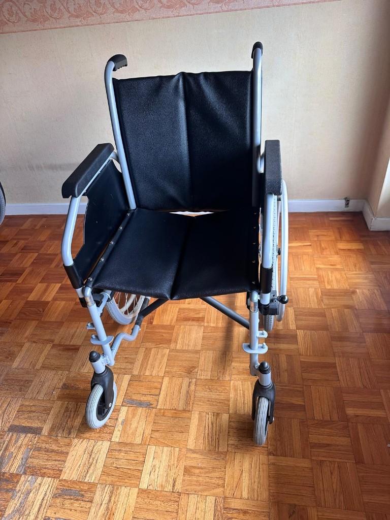 Appareil médicale handicape, Divers, Enlèvement, Pliant, Comme neuf, Fauteuil roulant manuel