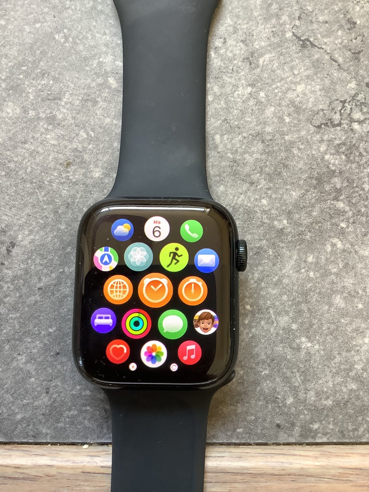Apple Watch SE (2e generatie) - 44 mm, Enlèvement, Comme neuf, Noir