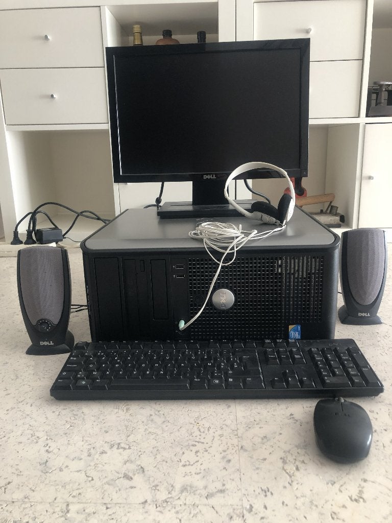 PC Dell 6 Go de RAM, SSD+HDD, clavier, souris, boîtiers, Avec carte vidéo, HDD, 4 GB, Enlèvement