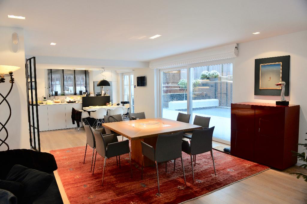 Design tafel van VDBP designer, Ophalen