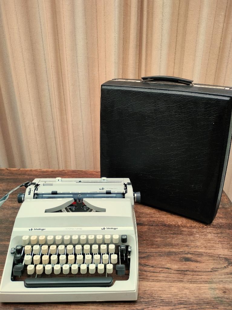 Typemachine Scheidegger International. 1970 Made in Germany., Ophalen, Gebruikt