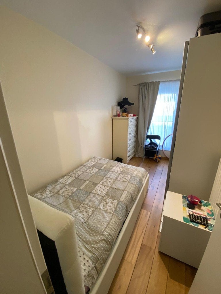 Lit une place et demi, Maison & Meubles, Chambre à coucher | Lits, Enlèvement, Blanc, Modern, Comme neuf