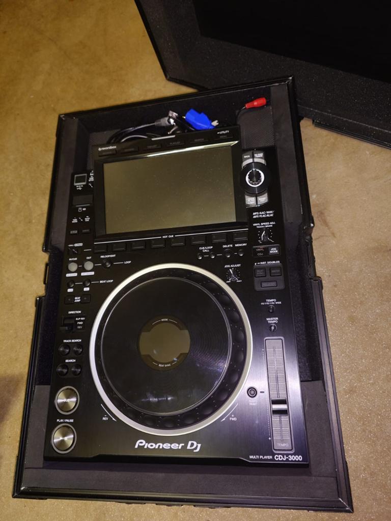 Pioneer 3xcdj3000 +djma9, Ophalen, Zo goed als nieuw, Dj-set, Pioneer