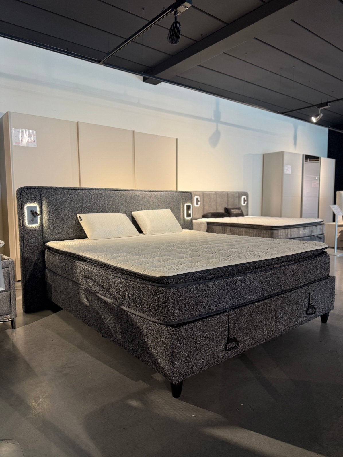 Fabrieksuitverkoop nieuw pocketvering matras en boxspring, Ophalen, Matras, 200 cm, 160 cm