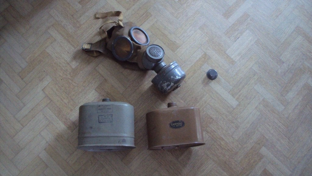 ABBL gasmasker en filters lot, Verzamelen, Ophalen of Verzenden