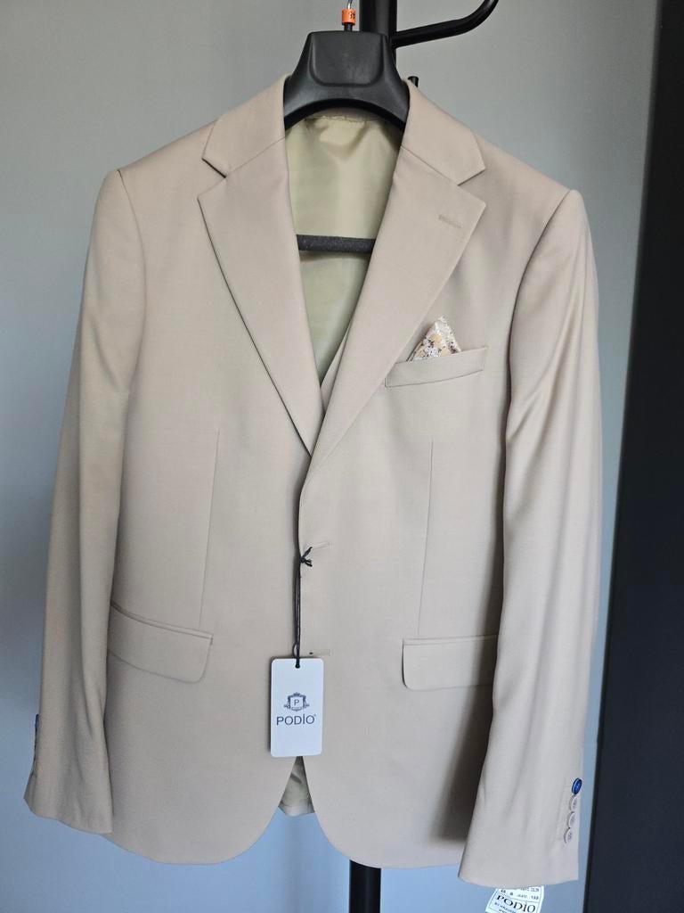 Costume Podio 3 pieces homme T48, Enlèvement