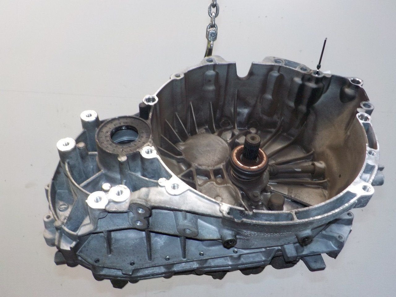 Versnellingsbak schakel Volvo V40, Onderdelen@venauto.nl, Van der Ven Autorecycling B.V., Ettenseweg 76, 4706 PB Roosendaal, The Netherlands