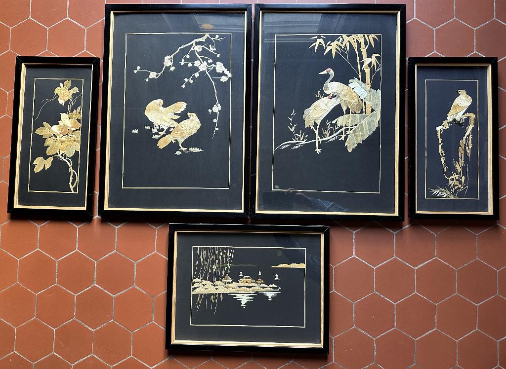 Set van 5 decoratieve strocomposities, Ophalen