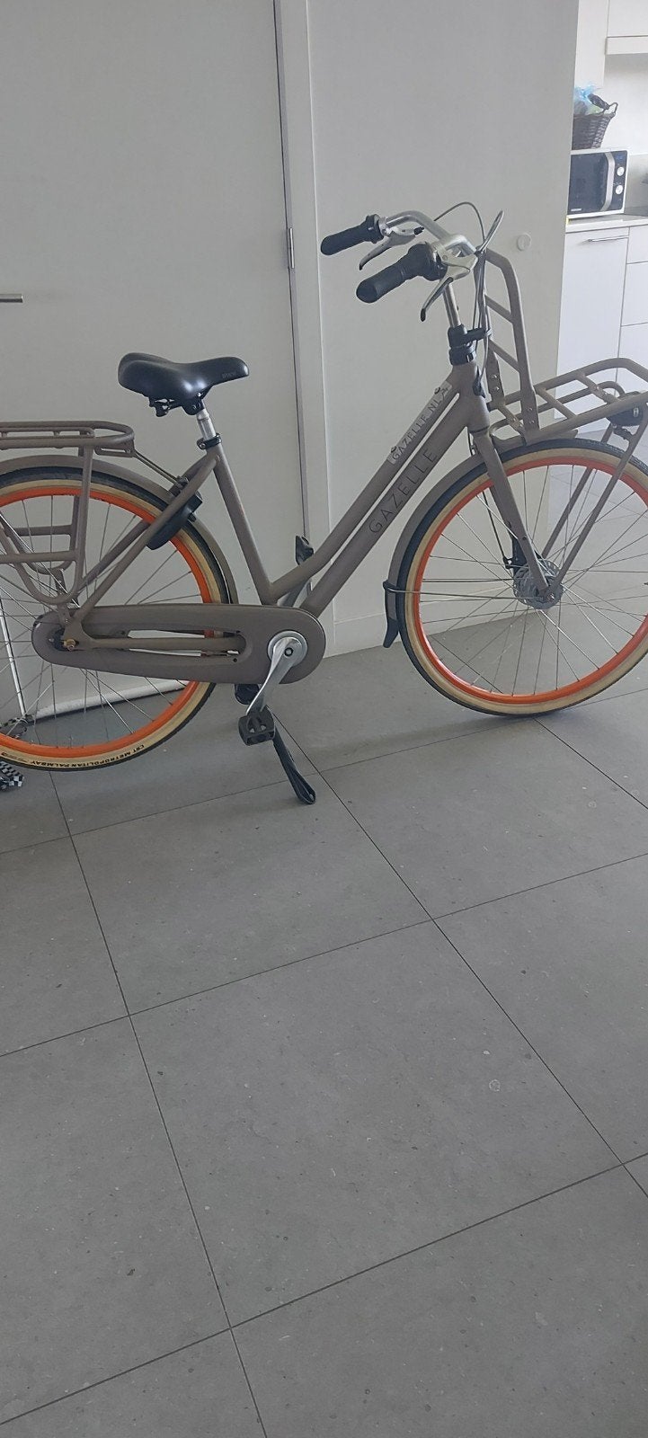 Gazelle zo goed als nieuw 28 inch, Fietsen en Brommers, Fietsen | Dames | Damesfietsen, Ophalen of Verzenden, Gazelle, Versnellingen