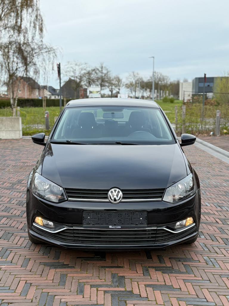 Volkswagen polo benzine airco cruisecontrole + gekeurd, Auto's, Volkswagen, Voorwielaandrijving, Stof, Start-stop-systeem, Zwart