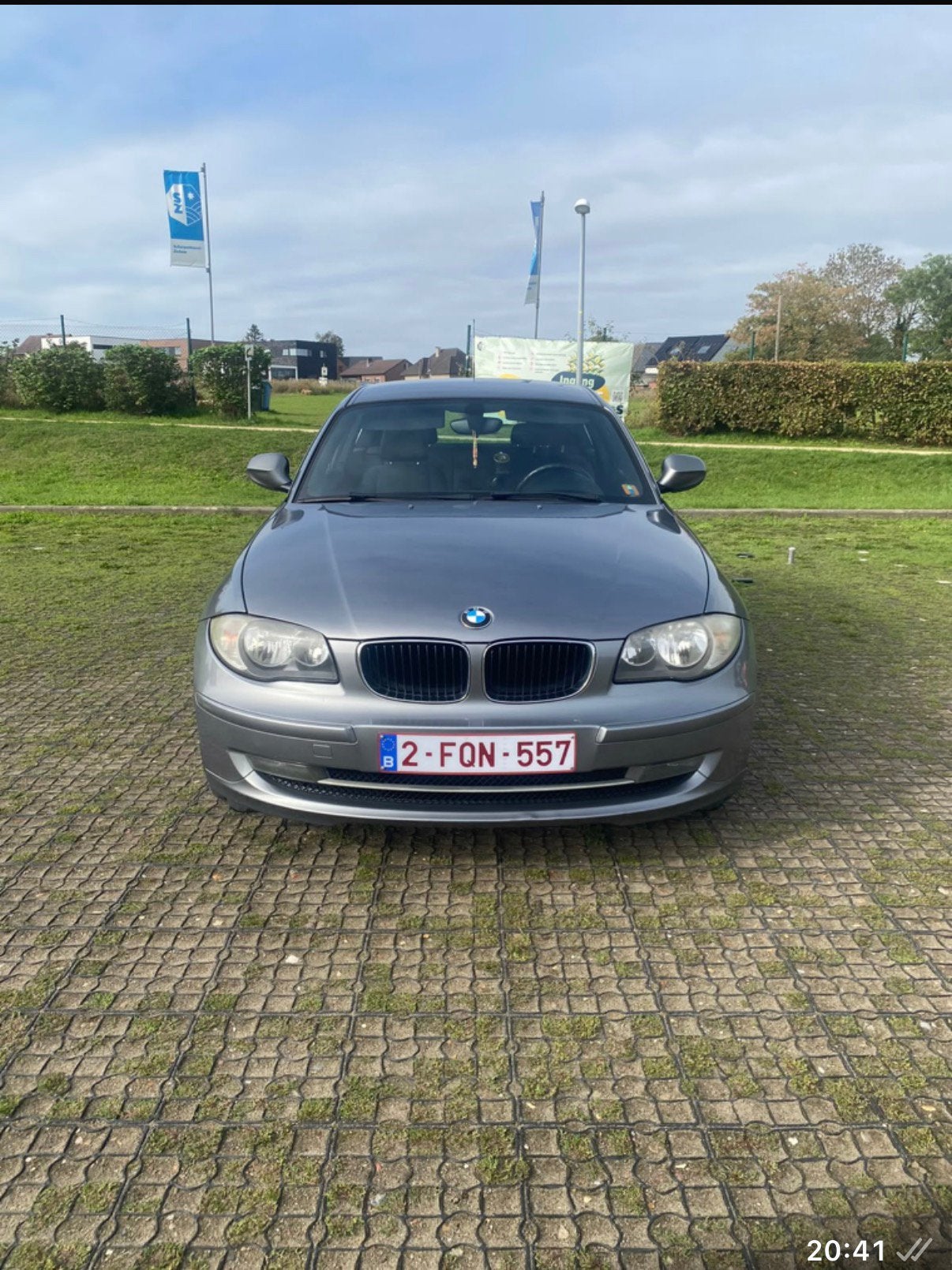 BMW 116, Argent ou Gris, 680 kg, Noir, 1200 kg