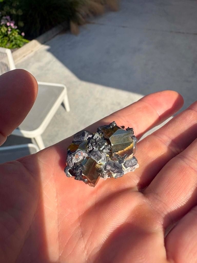Pyrite Kalimantan, qualité muséale haut de gamme, Collections, Enlèvement ou Envoi, Minéral