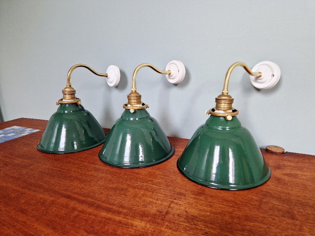 Wandlamp (3 beschikbaar),messing & groen geëmailleerde plaat, Ophalen of Verzenden