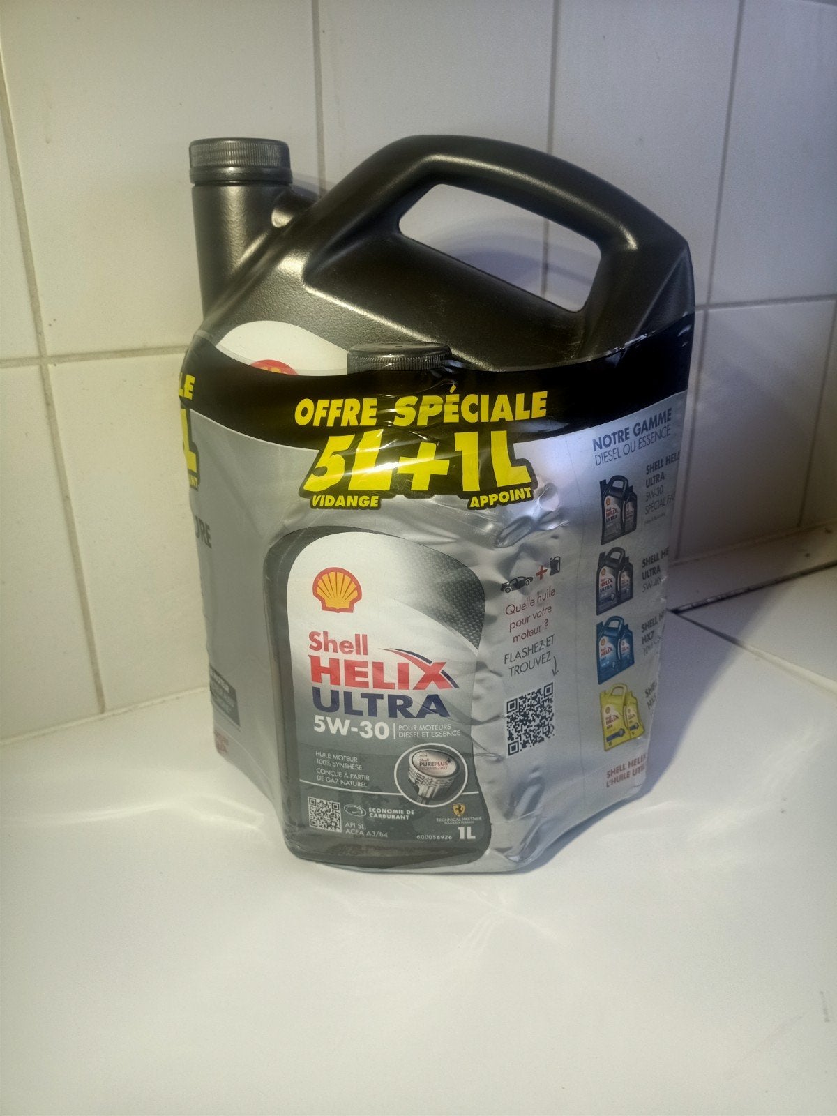 Huile moteur Shell* 5w30 neuve 6L pour voiture, Autos : Divers, Produits d'entretien, Enlèvement