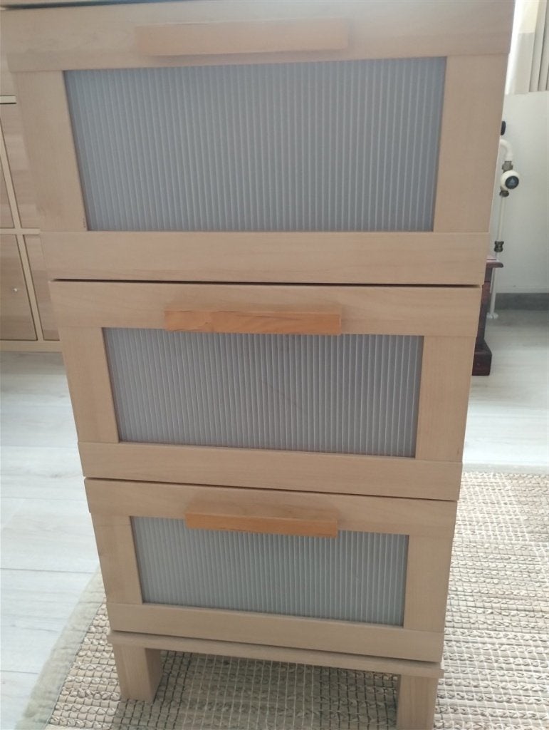 A vendre petite commode, Maison & Meubles, 3 ou 4 tiroirs, 25 à 50 cm, Bois, Moins de 100 cm