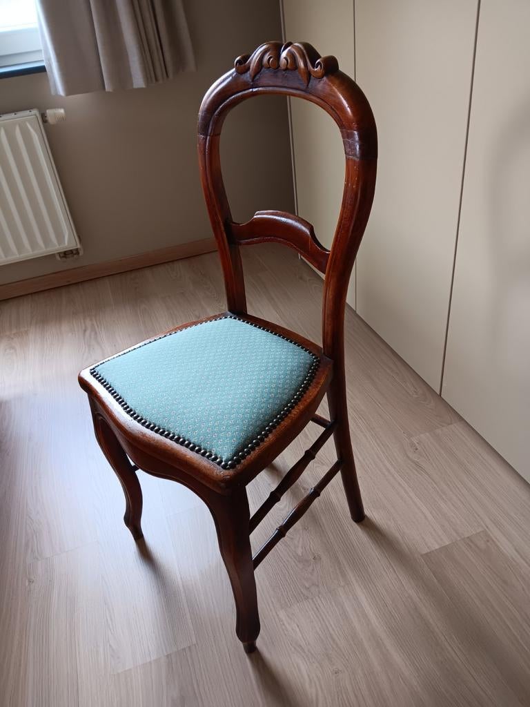 Oude stoel, geherstoffeerd., Antiek en Kunst, Ophalen