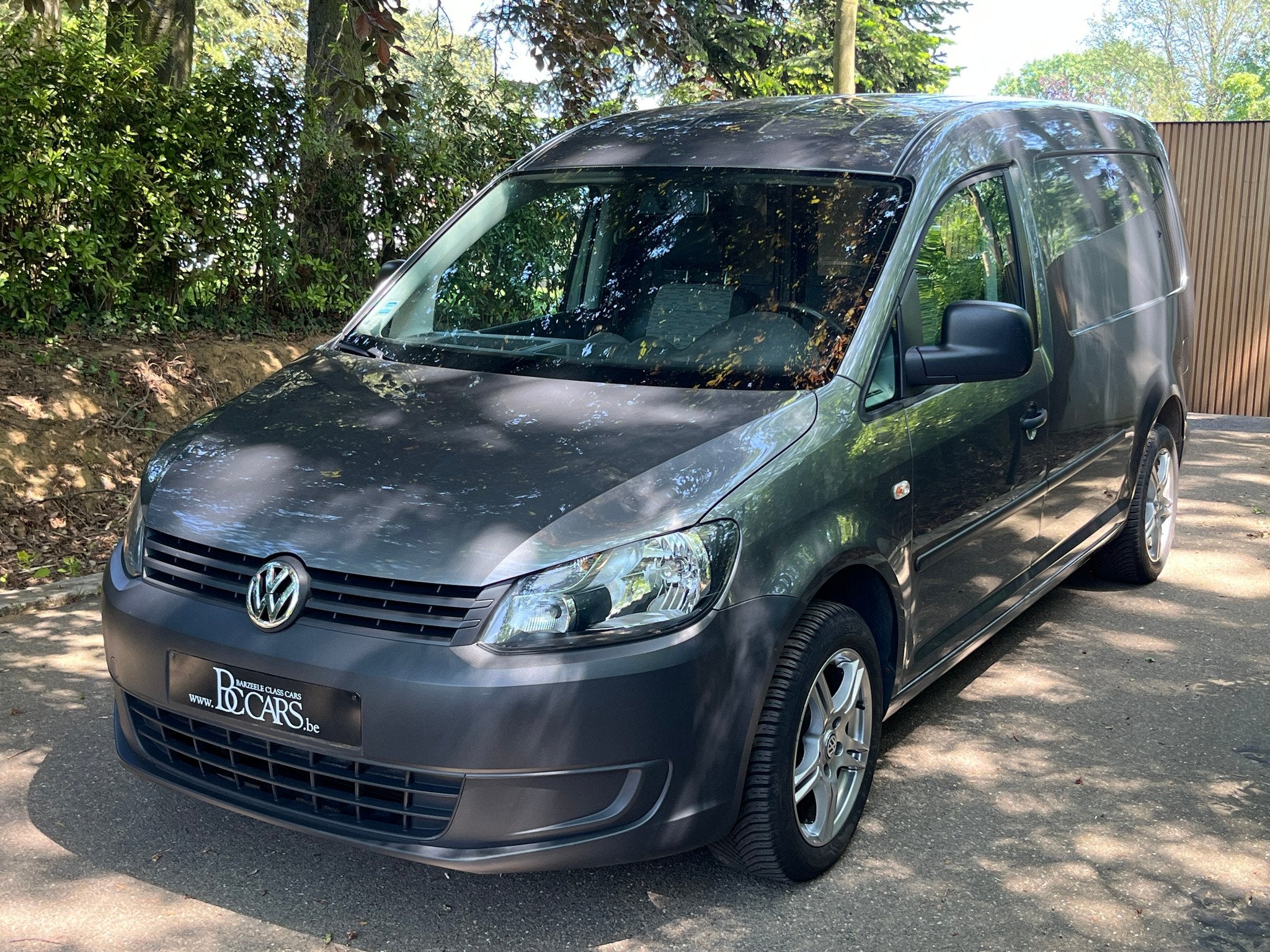 Volkswagen Caddy 1.6TDI Maxi-Airco-Trekhaak-15"-Topstaat, Auto's, Volkswagen, Voorwielaandrijving, Gebruikt, Zwart, 4 cilinders