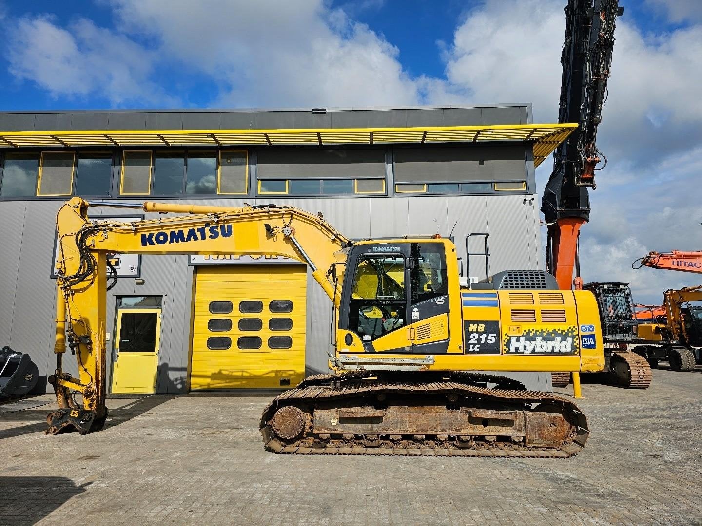 Komatsu HB215LC-2 WE1349, Graafmachine
