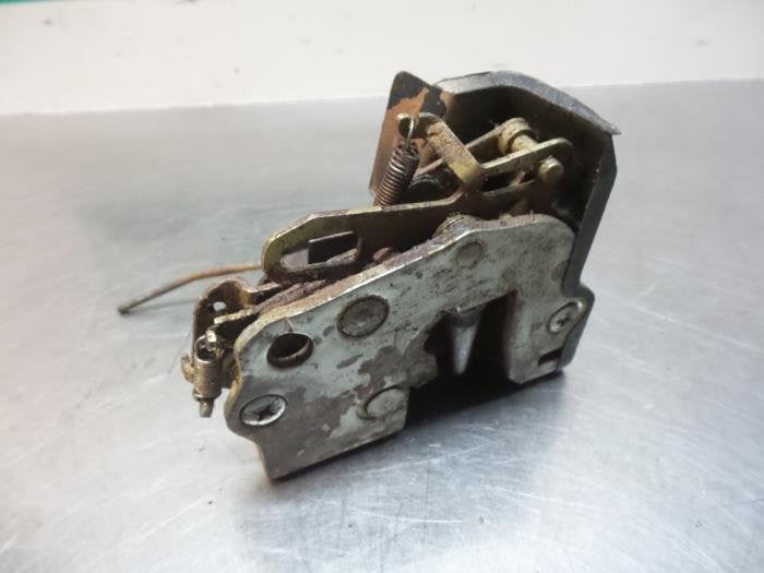 Deurslot Mechaniek 4Deurs links-voor van een Mercedes 260SE-, Gebruikt, -, Ophalen of Verzenden, -