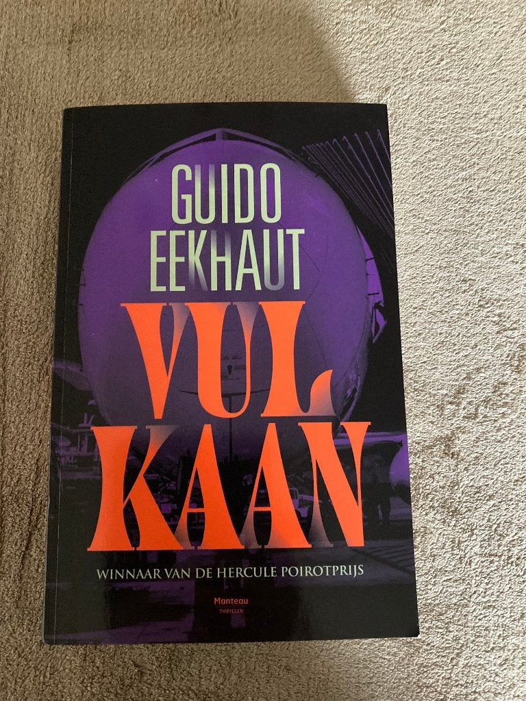 Boek : Vulkaan. Guido Eekhaut. 2011, 399 blz, Ophalen of Verzenden, Zo goed als nieuw, Guido Eekhaut.