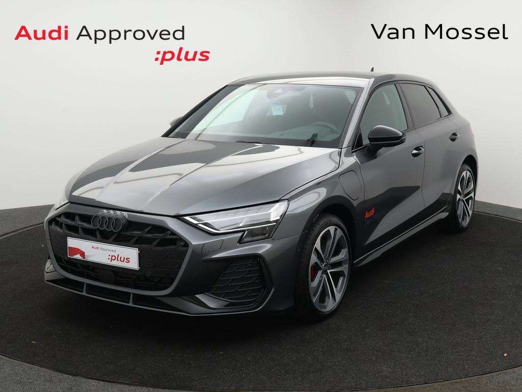Audi A3 Sportback PHEV A3 Sportback PHEV 45 TFSI e Competiti, Automaat, Lederen bekleding, Hybride Elektrisch/Benzine, Zilver of Grijs