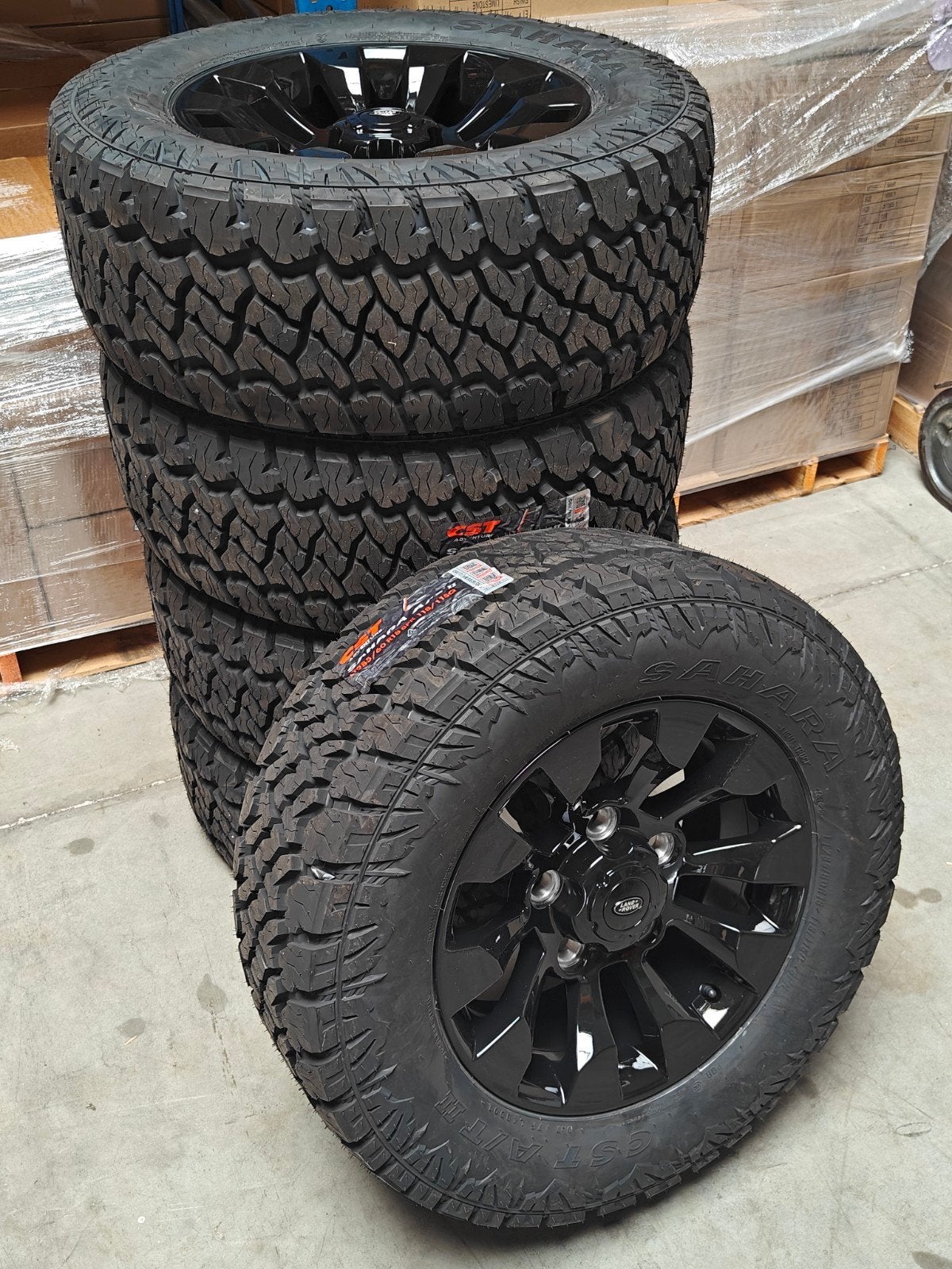 UNIEK AANBOD, set Sawtooth 18 met AT banden, Ophalen, Nieuw, Rover