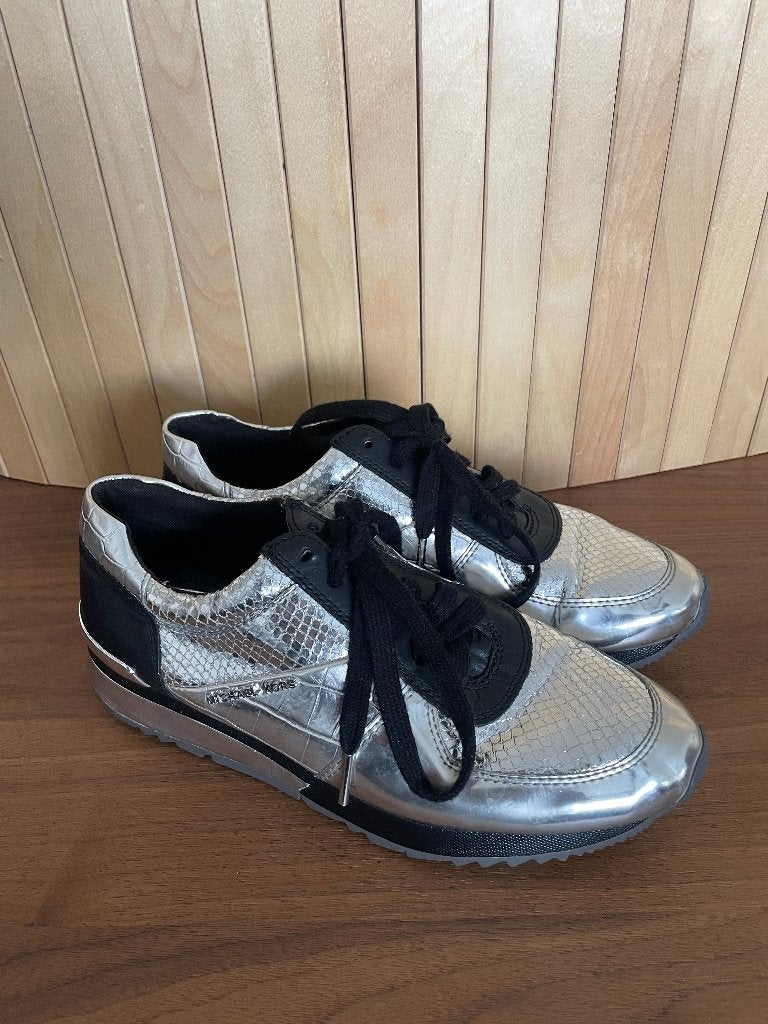 Michael Kors Allie sneakers / Zilver metallic / maat 38, Vêtements | Femmes, Chaussures, Michael Kors, Enlèvement ou Envoi, Autres couleurs