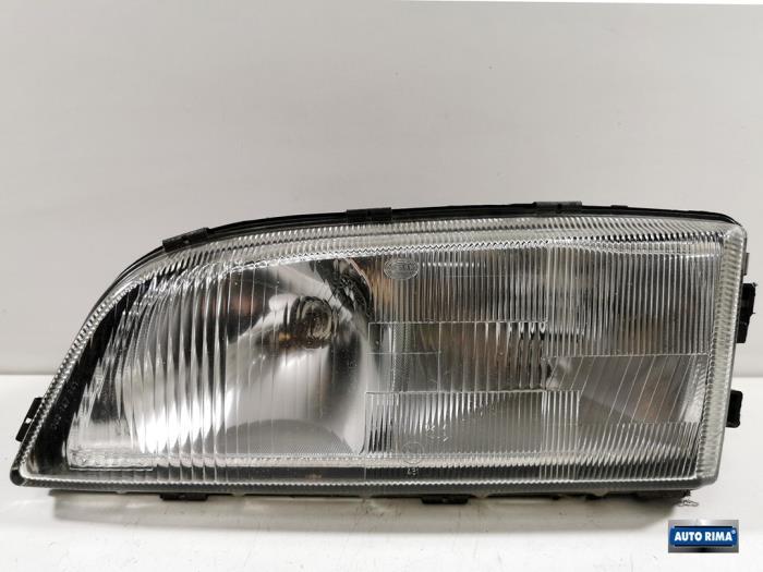 Phare gauche d'un Volvo V70, -, 3 mois de garantie, -, -