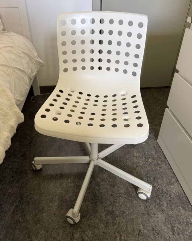 IKEA bureau stoel, Huis en Inrichting, Stoelen, Ophalen, Kunststof, Wit, Zo goed als nieuw