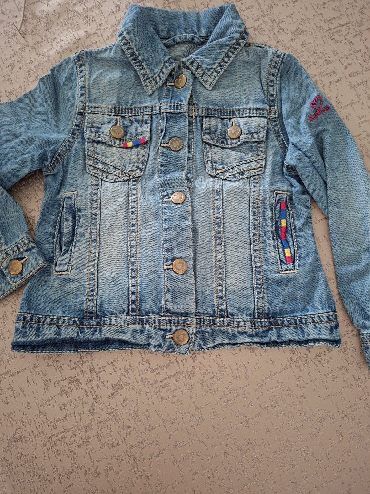 jeans jasje 104, Enfants & Bébés, Vêtements enfant | Taille 104, Enlèvement