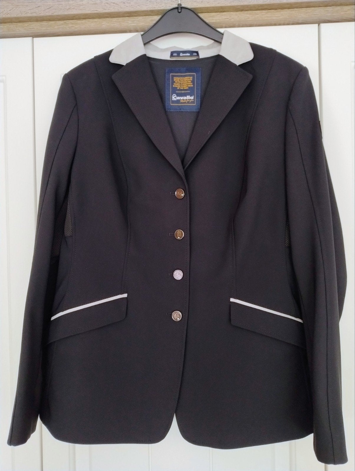 NOUVEAU ! Veste de compétition Cavallo pour femme taille 46, Animaux & Accessoires, Vêtements d'équitation, Neuf, Vêtements d'extérieur