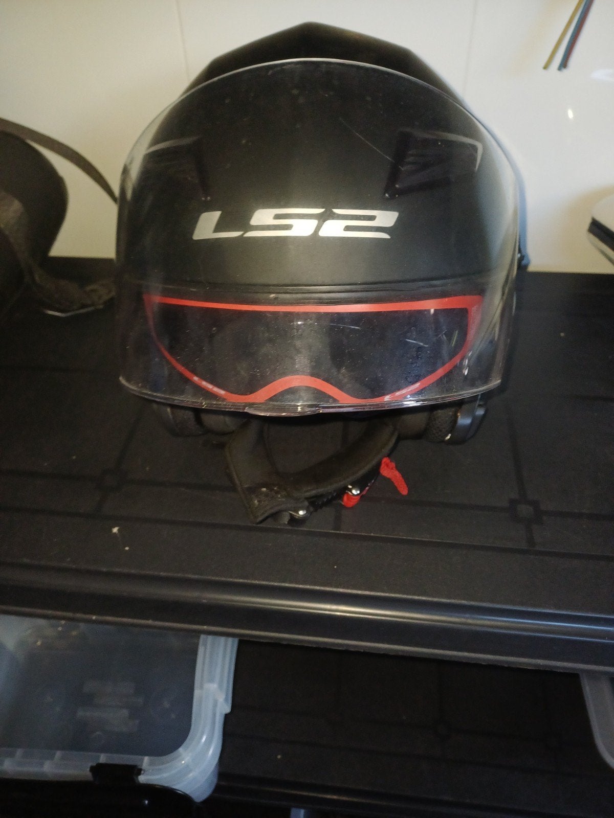 helm, Fietsen en Brommers, Ophalen
