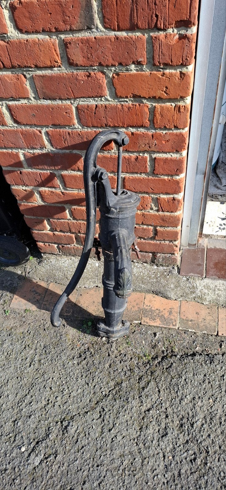 pompe à eau pour décoration, Enlèvement, Utilisé, Manuelle, Pompe pour citernes d'eau de pluie