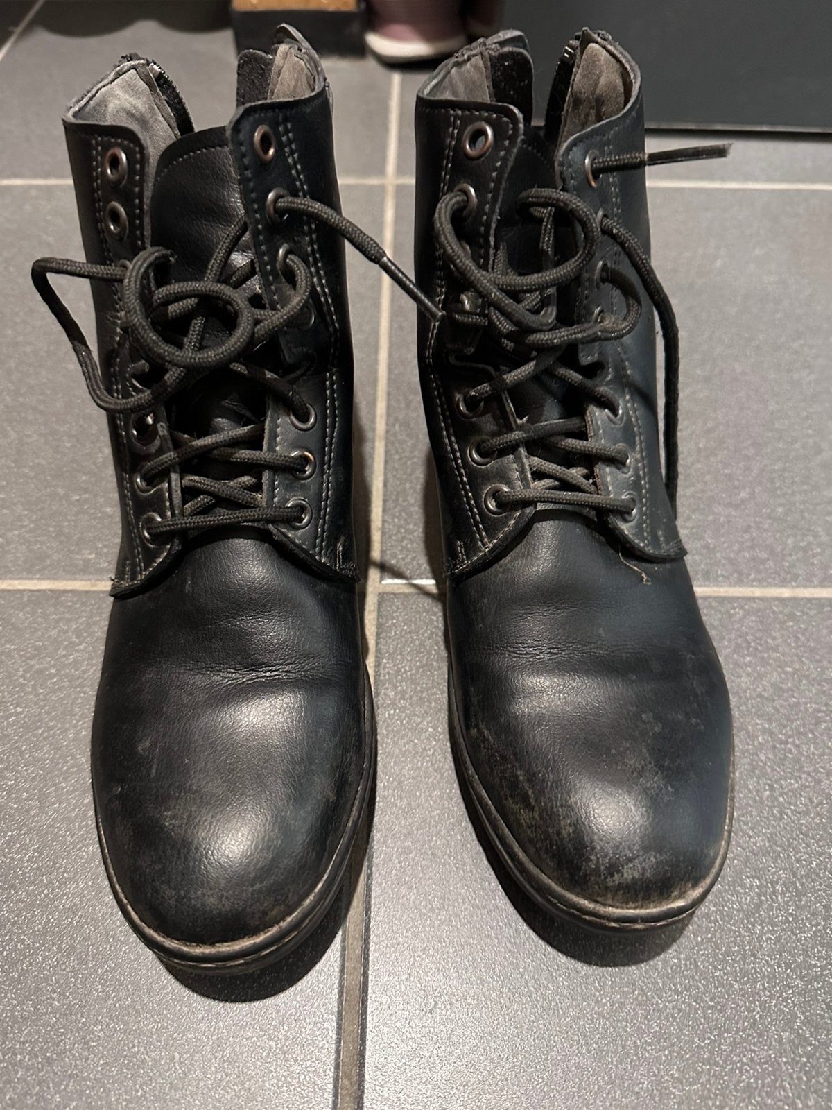 BOTTINES ÉQUITATION TAILLE 37, Enlèvement