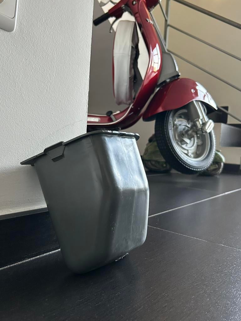 Boite a gant vespa 50 special, Enlèvement ou Envoi