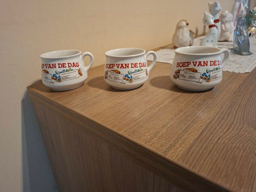 3 Vintage retro soepkommen / Soep van de dag, Huis en Inrichting, Gebruikt, Vintage, Ophalen of Verzenden, Kom(men)